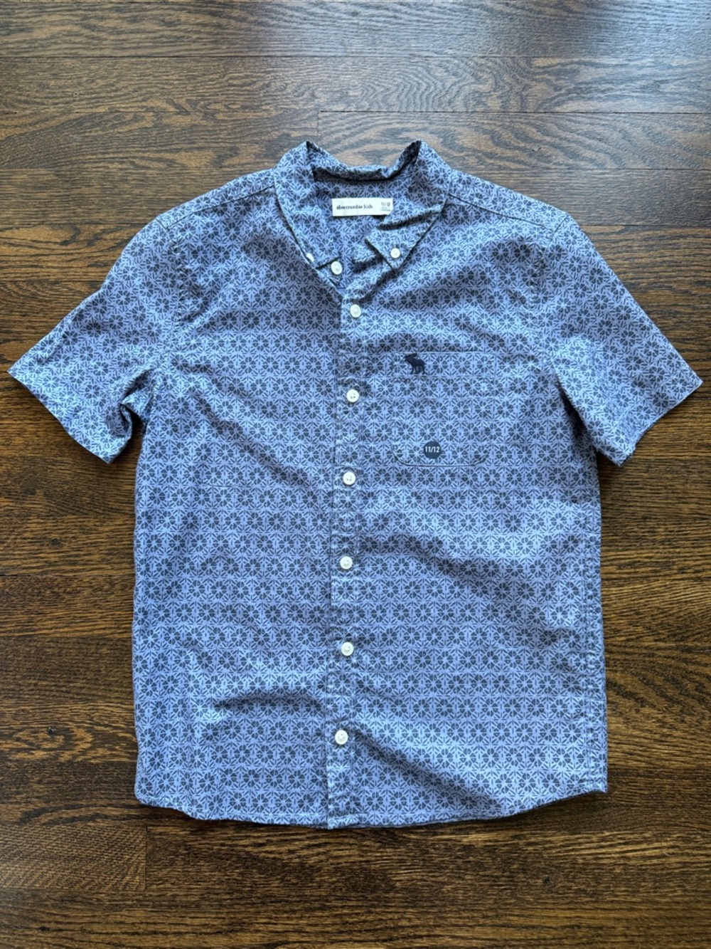 abercrombie kids Navy Blue Short-Sleeve Button-Down Shirt with Floral Print